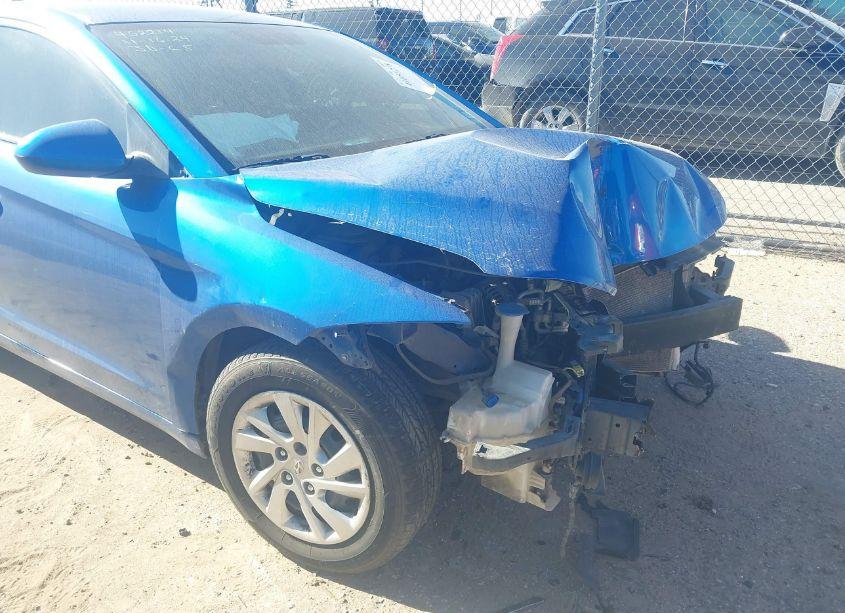 Photo 6 of 2018 Hyundai Elantra SE (VIN 5NPD74LFXJH313775)