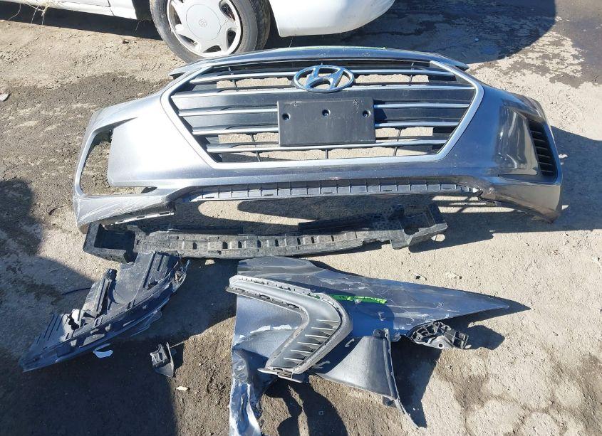 Photo 12 of 2018 Hyundai Elantra SE (VIN 5NPD74LFXJH321116)