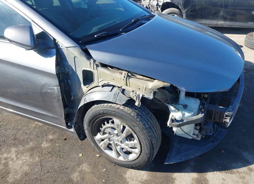 Photo 18 of 2018 Hyundai Elantra SE (VIN 5NPD74LFXJH321116)