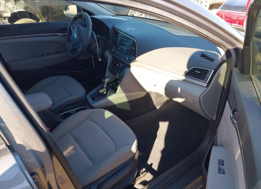 Photo 5 of 2018 Hyundai Elantra SE (VIN 5NPD74LFXJH321116)