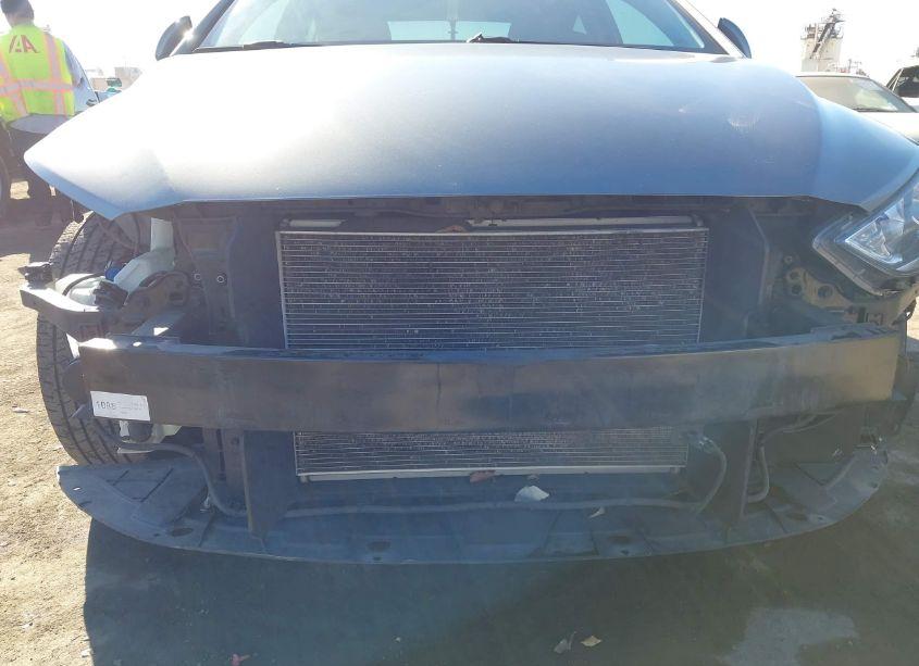 Photo 6 of 2018 Hyundai Elantra SE (VIN 5NPD74LFXJH321116)