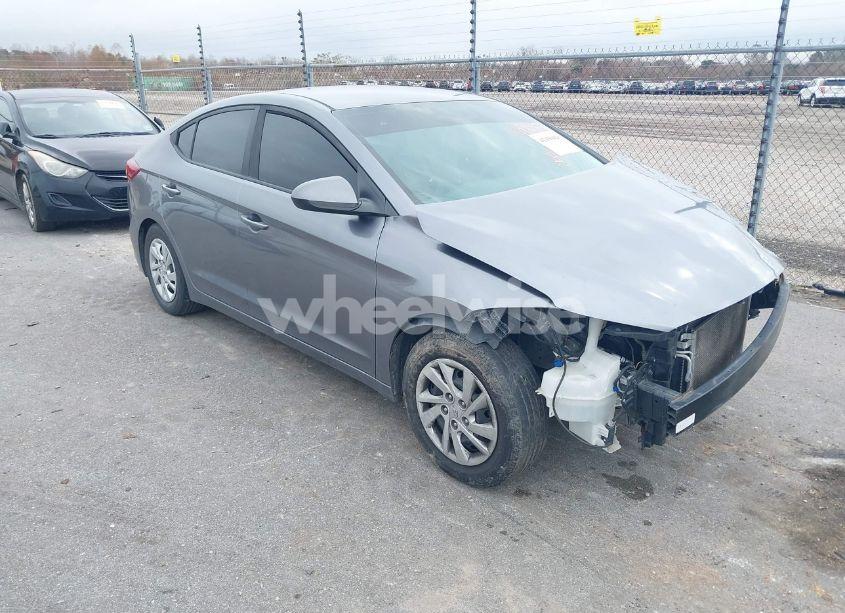 2018 Hyundai Elantra SE (VIN 5NPD74LFXJH321696) main photo
