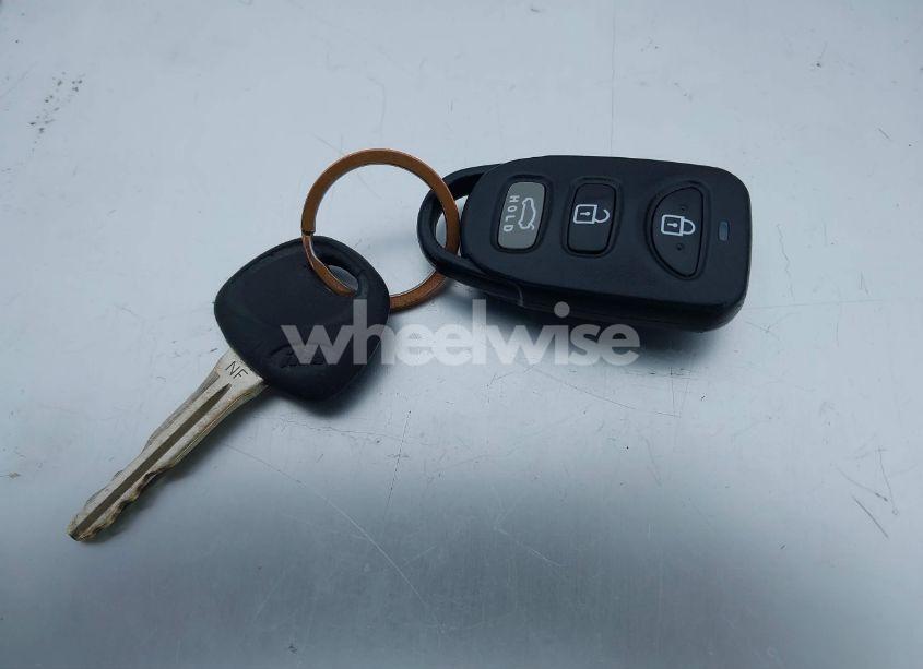 Photo 11 of 2018 Hyundai Elantra SE (VIN 5NPD74LFXJH321696)