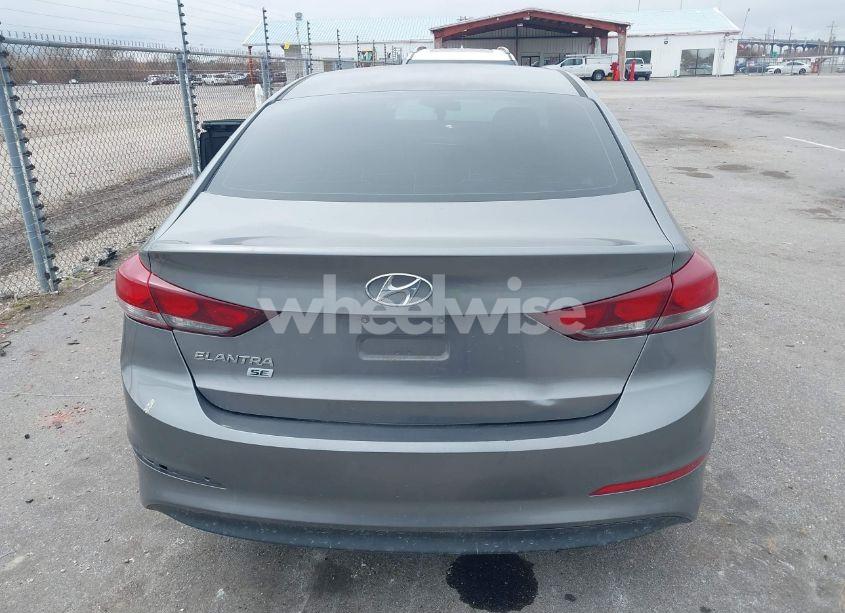 Photo 17 of 2018 Hyundai Elantra SE (VIN 5NPD74LFXJH321696)