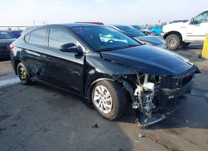 2018 Hyundai Elantra SE (VIN 5NPD74LFXJH341107) main photo