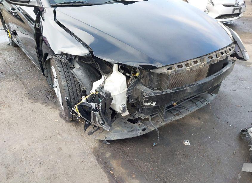 Photo 18 of 2018 Hyundai Elantra SE (VIN 5NPD74LFXJH341107)