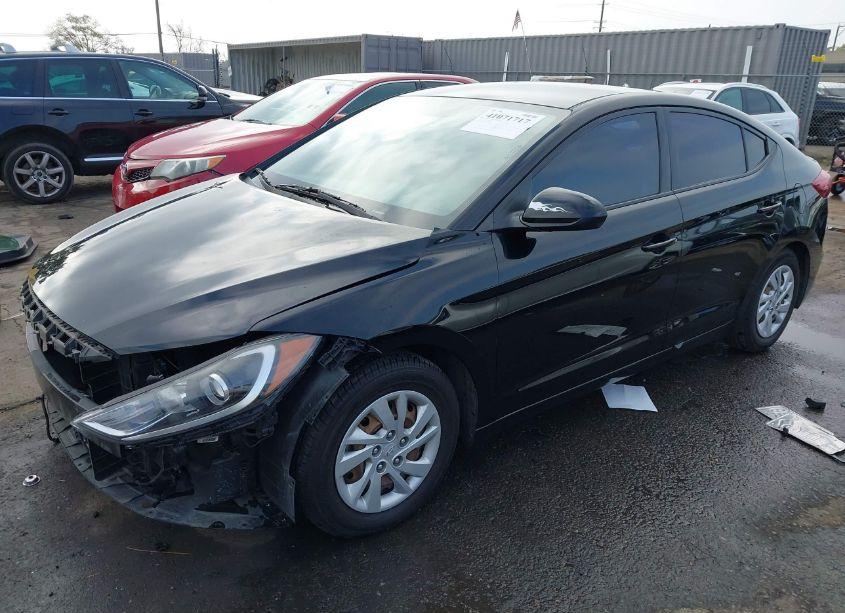 Photo 2 of 2018 Hyundai Elantra SE (VIN 5NPD74LFXJH341107)