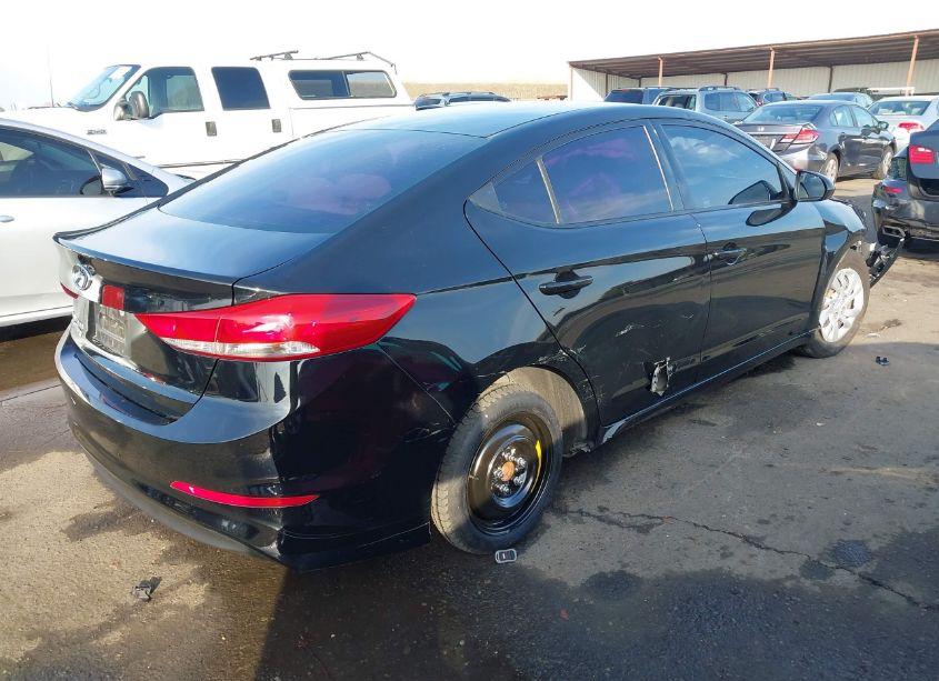 Photo 4 of 2018 Hyundai Elantra SE (VIN 5NPD74LFXJH341107)