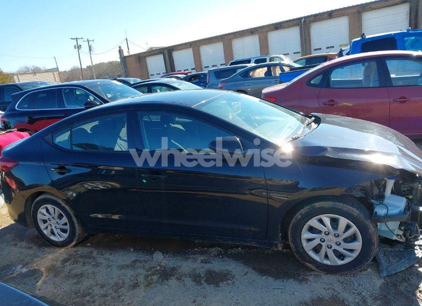 Photo 14 of 2018 Hyundai Elantra SE (VIN 5NPD74LFXJH354570)