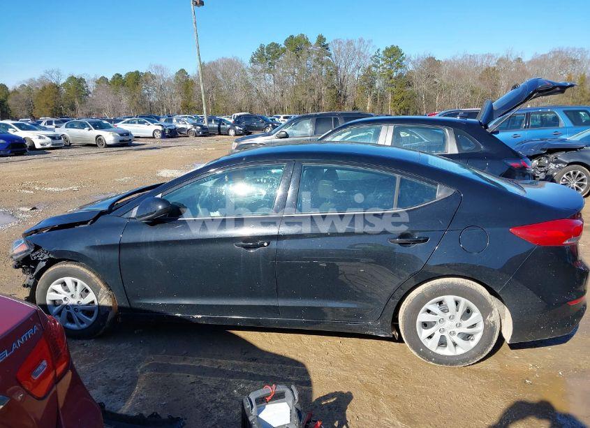 Photo 15 of 2018 Hyundai Elantra SE (VIN 5NPD74LFXJH354570)