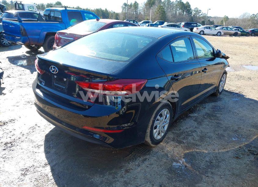Photo 4 of 2018 Hyundai Elantra SE (VIN 5NPD74LFXJH354570)