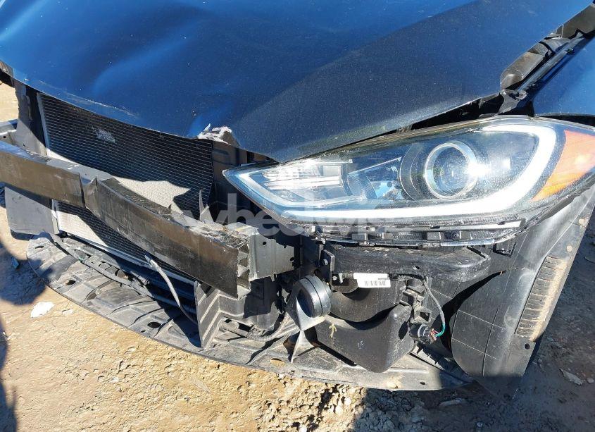 Photo 6 of 2018 Hyundai Elantra SE (VIN 5NPD74LFXJH354570)