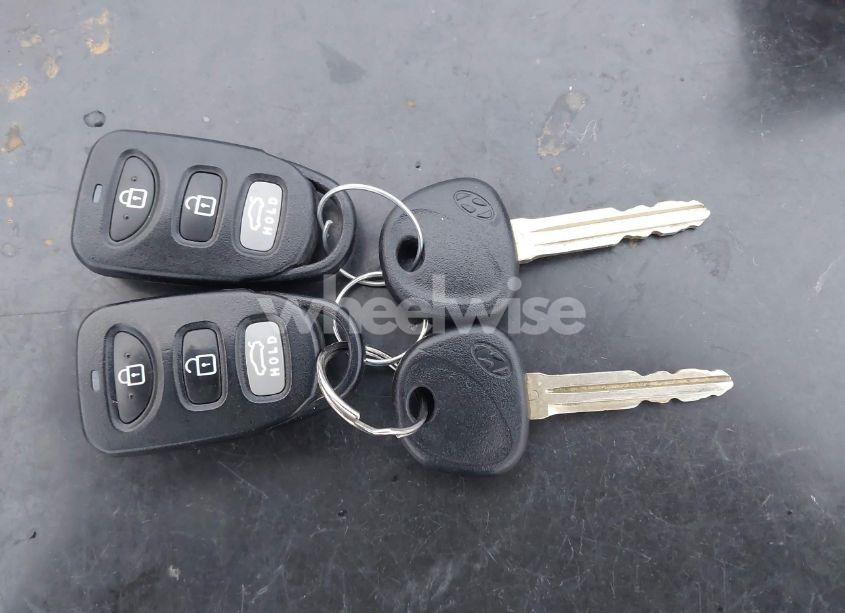 Photo 11 of 2018 Hyundai Elantra SE (VIN 5NPD74LFXJH355993)