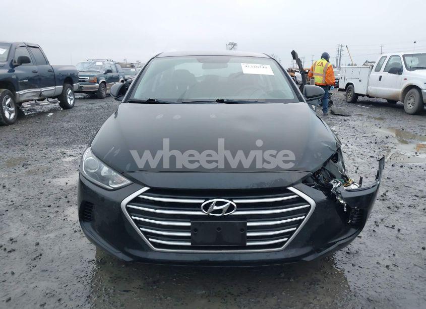 Photo 12 of 2018 Hyundai Elantra SE (VIN 5NPD74LFXJH355993)