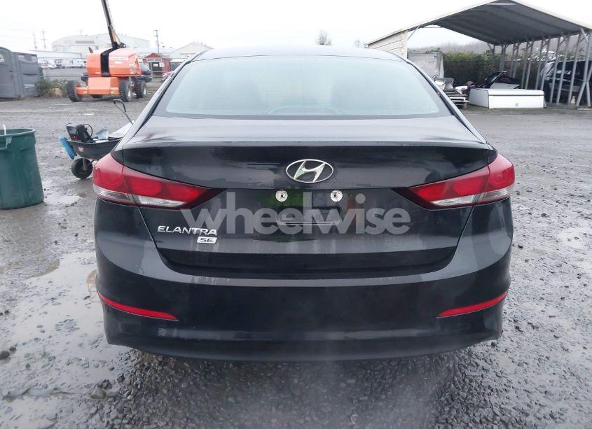 Photo 16 of 2018 Hyundai Elantra SE (VIN 5NPD74LFXJH355993)