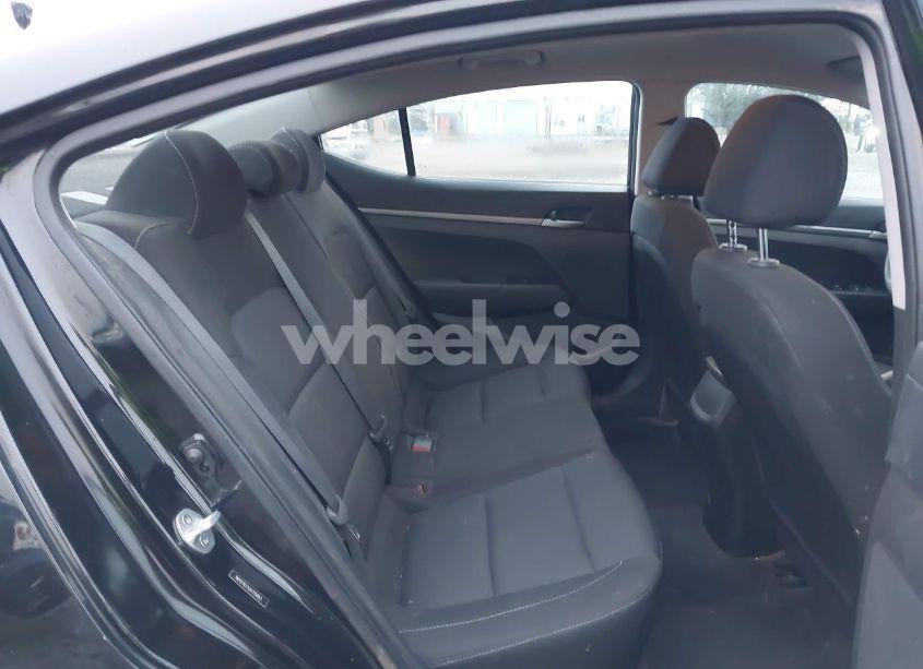 Photo 8 of 2018 Hyundai Elantra SE (VIN 5NPD74LFXJH355993)