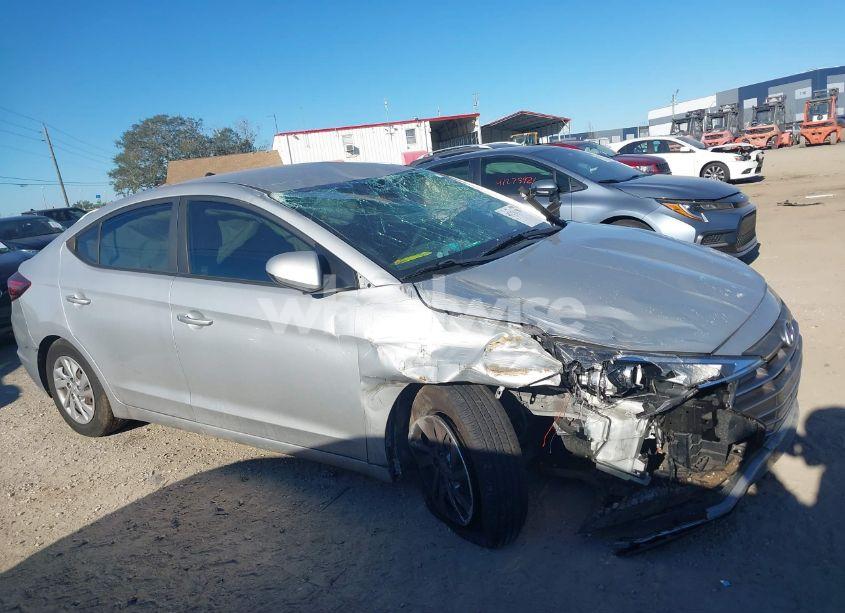 Photo 14 of 2019 Hyundai Elantra SE (VIN 5NPD74LFXKH433867)