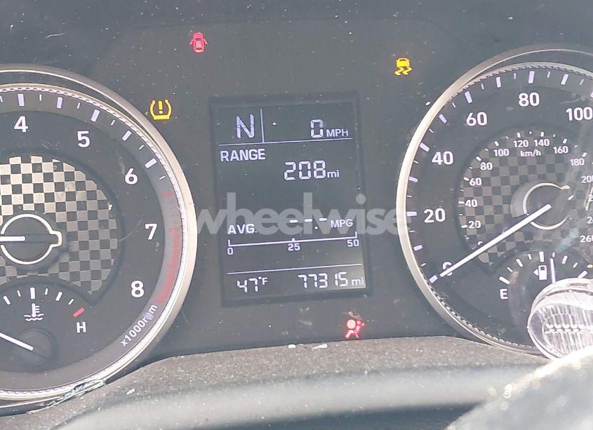 Photo 16 of 2019 Hyundai Elantra SE (VIN 5NPD74LFXKH433867)