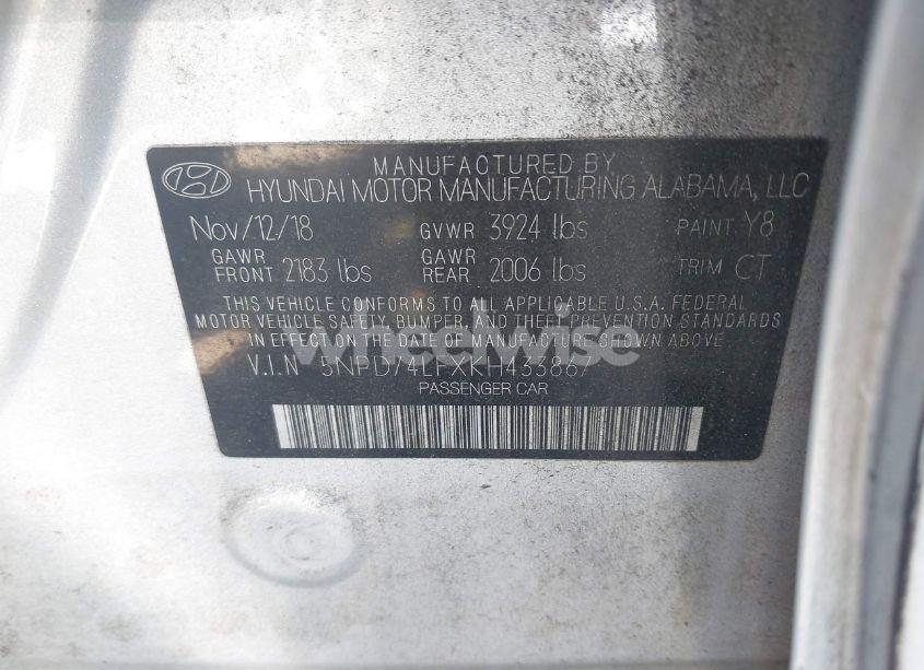 Photo 9 of 2019 Hyundai Elantra SE (VIN 5NPD74LFXKH433867)