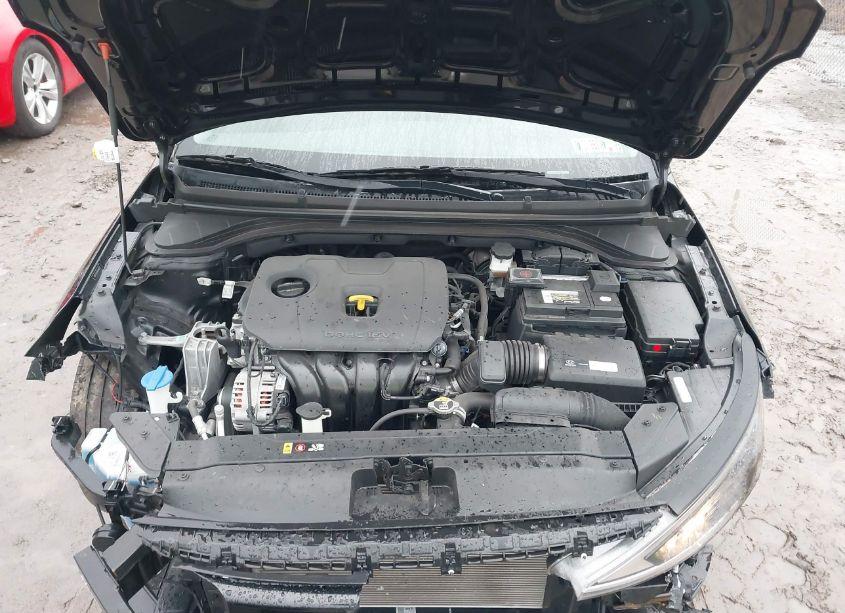 Photo 10 of 2019 Hyundai Elantra SE (VIN 5NPD74LFXKH441662)