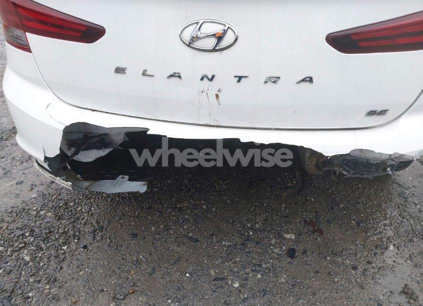 Photo 6 of 2019 Hyundai Elantra SE (VIN 5NPD74LFXKH445565)