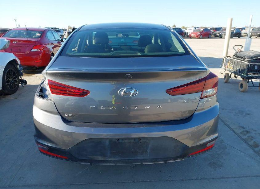 Photo 17 of 2019 Hyundai Elantra SE (VIN 5NPD74LFXKH472054)