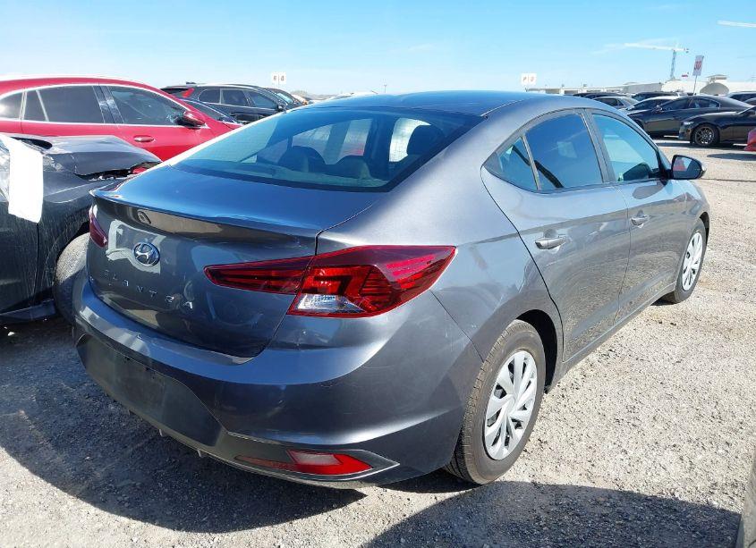 Photo 4 of 2019 Hyundai Elantra SE (VIN 5NPD74LFXKH472054)