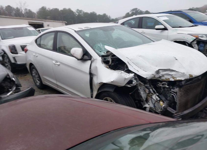 Photo 12 of 2019 Hyundai Elantra SE (VIN 5NPD74LFXKH473950)