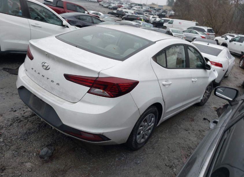 Photo 4 of 2019 Hyundai Elantra SE (VIN 5NPD74LFXKH473950)