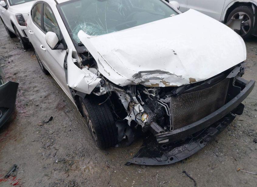 Photo 6 of 2019 Hyundai Elantra SE (VIN 5NPD74LFXKH473950)