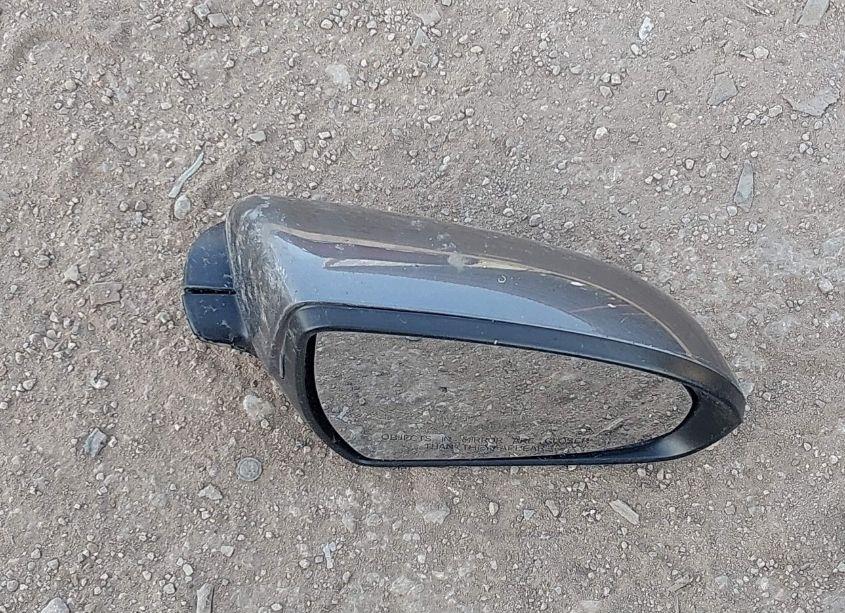 Photo 11 of 2019 Hyundai Elantra SE (VIN 5NPD74LFXKH487511)