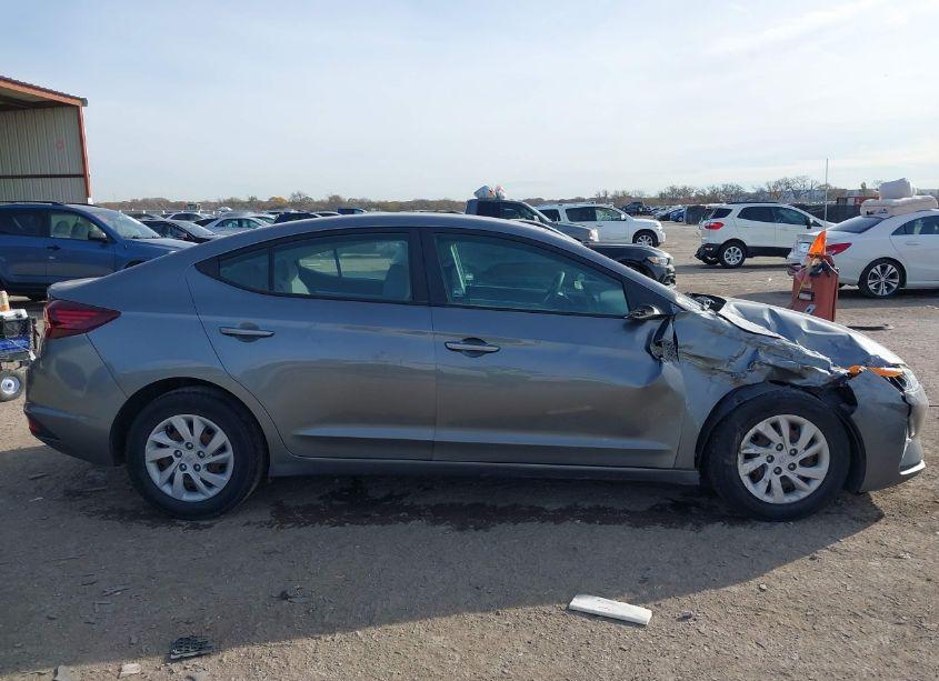 Photo 13 of 2019 Hyundai Elantra SE (VIN 5NPD74LFXKH487511)