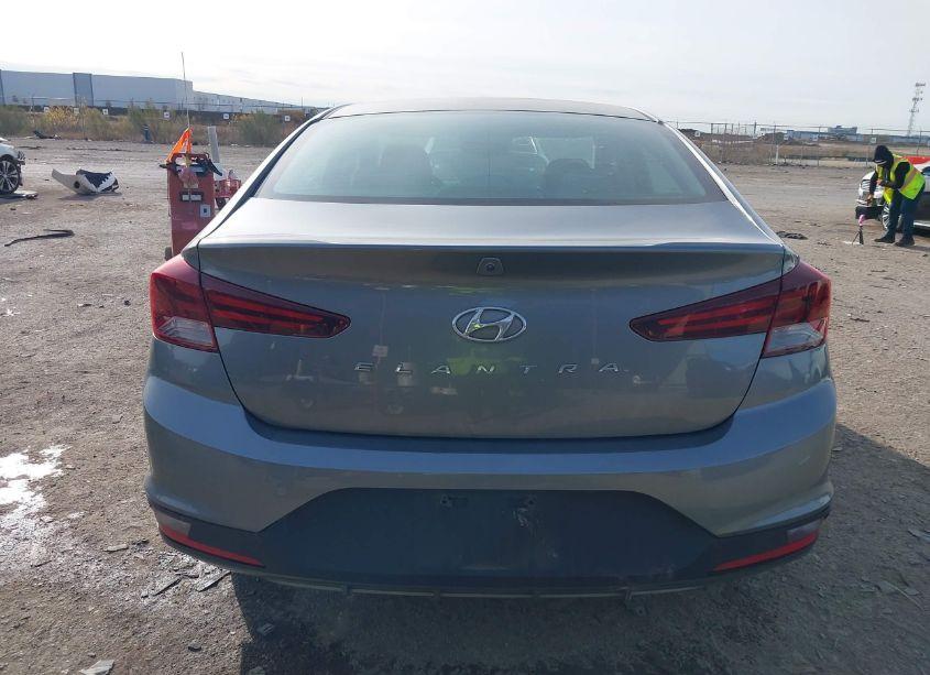 Photo 16 of 2019 Hyundai Elantra SE (VIN 5NPD74LFXKH487511)
