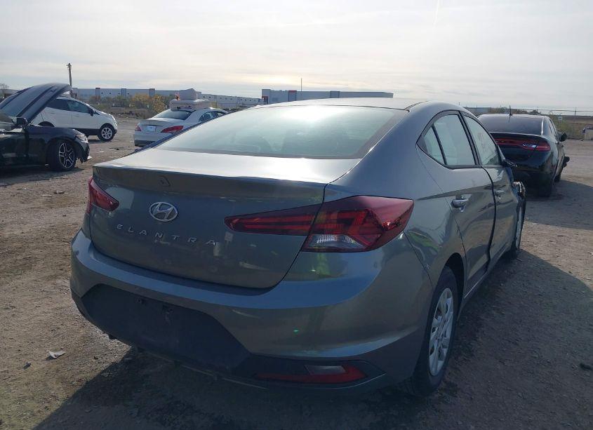 Photo 4 of 2019 Hyundai Elantra SE (VIN 5NPD74LFXKH487511)