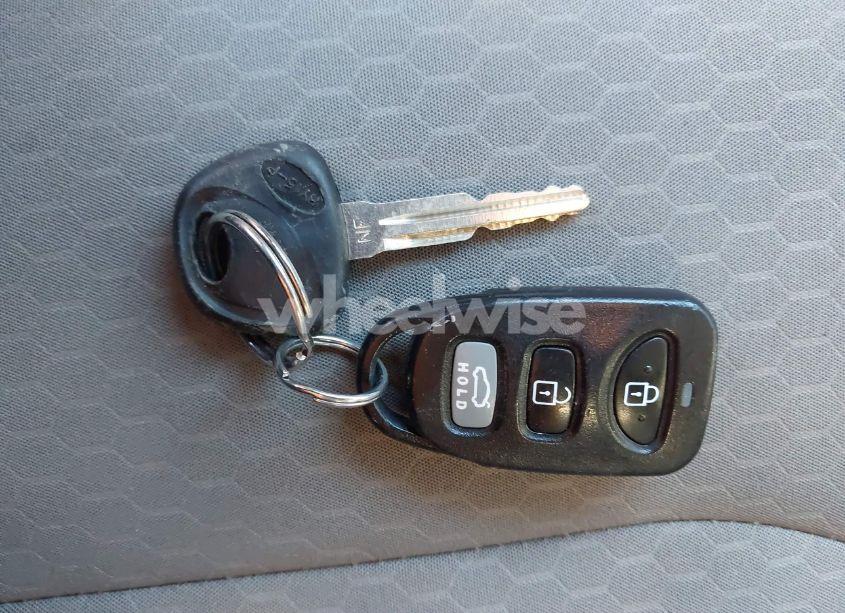 Photo 11 of 2019 Hyundai Elantra SE (VIN 5NPD74LFXKH493230)