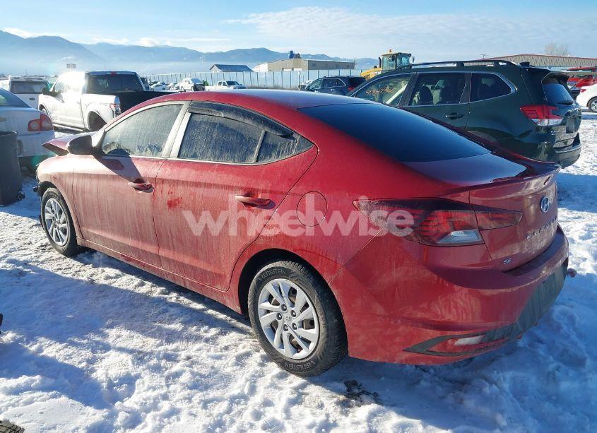 Photo 3 of 2019 Hyundai Elantra SE (VIN 5NPD74LFXKH493230)