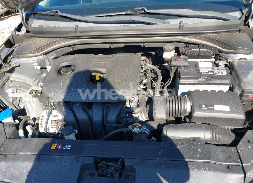 Photo 10 of 2019 Hyundai Elantra SE (VIN 5NPD74LFXKH495317)