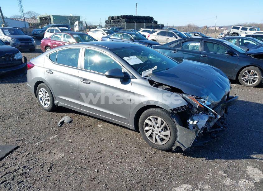 2020 Hyundai Elantra SE (VIN 5NPD74LFXLH501828) main photo