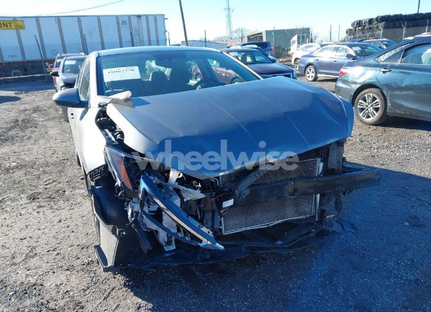 Photo 12 of 2020 Hyundai Elantra SE (VIN 5NPD74LFXLH501828)