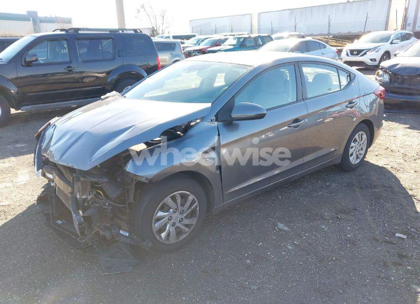 Photo 2 of 2020 Hyundai Elantra SE (VIN 5NPD74LFXLH501828)