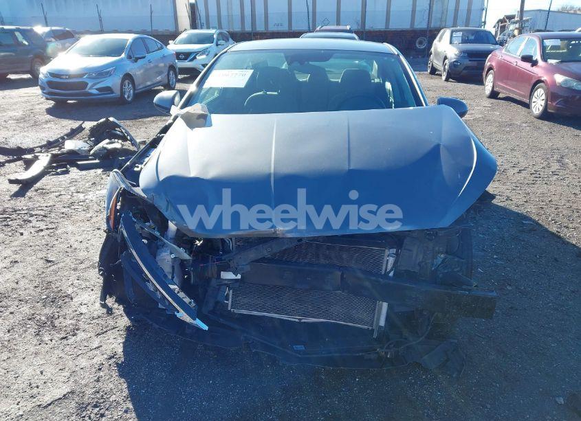 Photo 6 of 2020 Hyundai Elantra SE (VIN 5NPD74LFXLH501828)