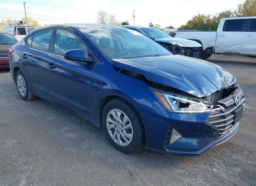 2020 Hyundai Elantra SE (VIN 5NPD74LFXLH520718) main photo