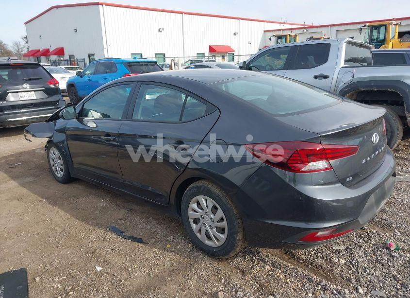 Photo 3 of 2020 Hyundai Elantra SE (VIN 5NPD74LFXLH553413)