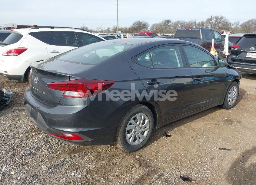 Photo 4 of 2020 Hyundai Elantra SE (VIN 5NPD74LFXLH553413)