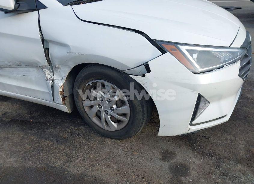 Photo 6 of 2020 Hyundai Elantra SE (VIN 5NPD74LFXLH584483)