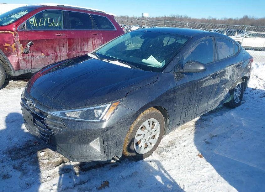 Photo 2 of 2020 Hyundai Elantra SE (VIN 5NPD74LFXLH617840)