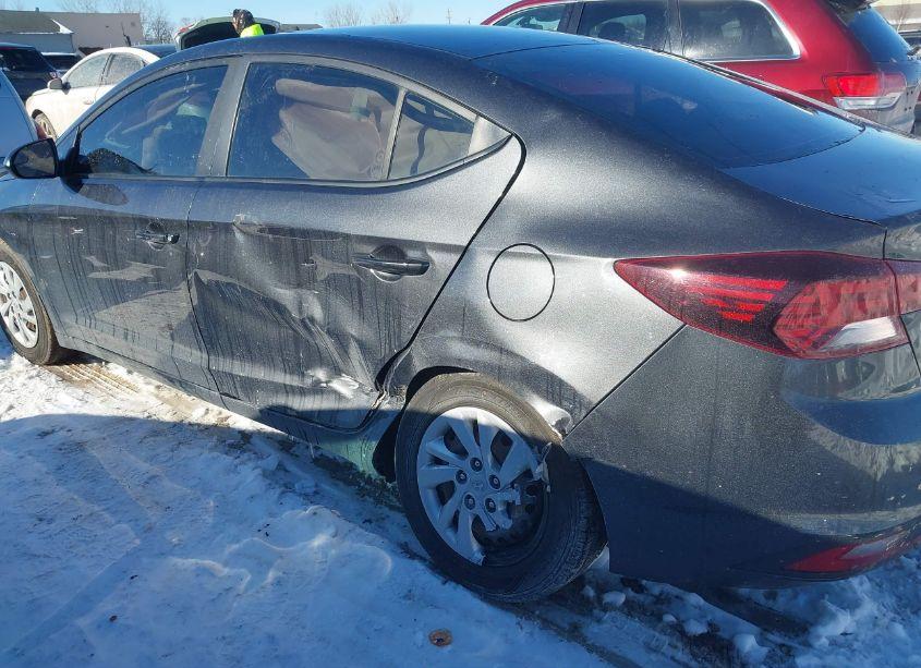 Photo 6 of 2020 Hyundai Elantra SE (VIN 5NPD74LFXLH617840)