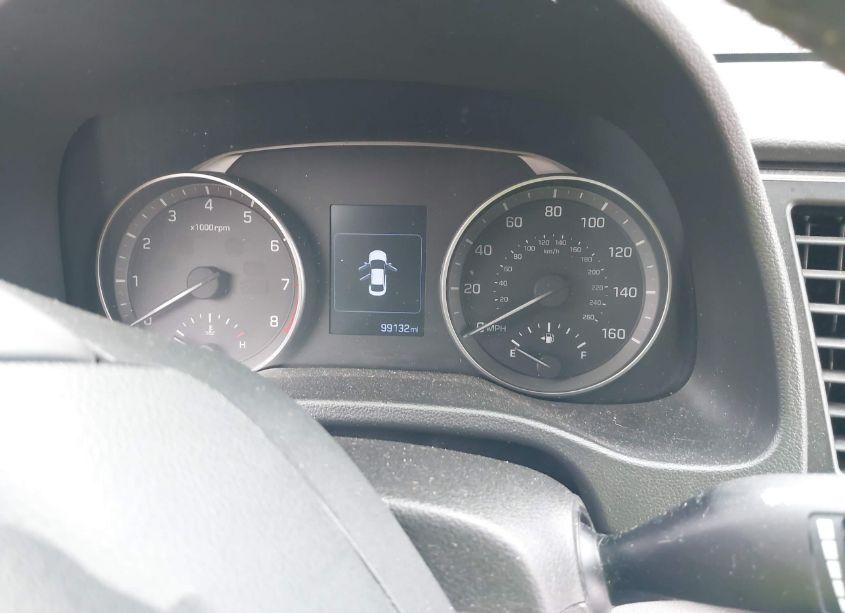 Photo 7 of 2017 Hyundai Elantra LIMITED (VIN 5NPD84LF0HH000564)