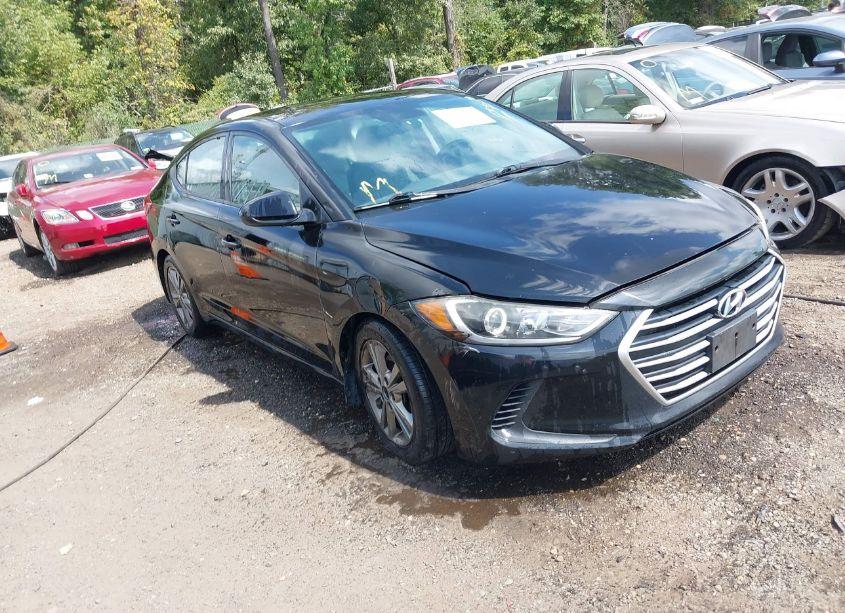 2017 Hyundai Elantra SE (VIN 5NPD84LF0HH000841) main photo