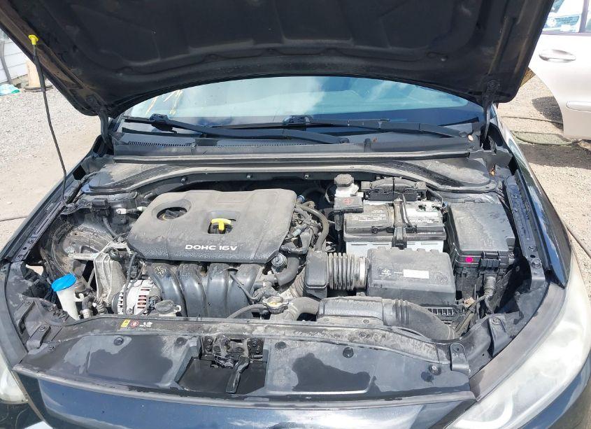 Photo 10 of 2017 Hyundai Elantra SE (VIN 5NPD84LF0HH000841)